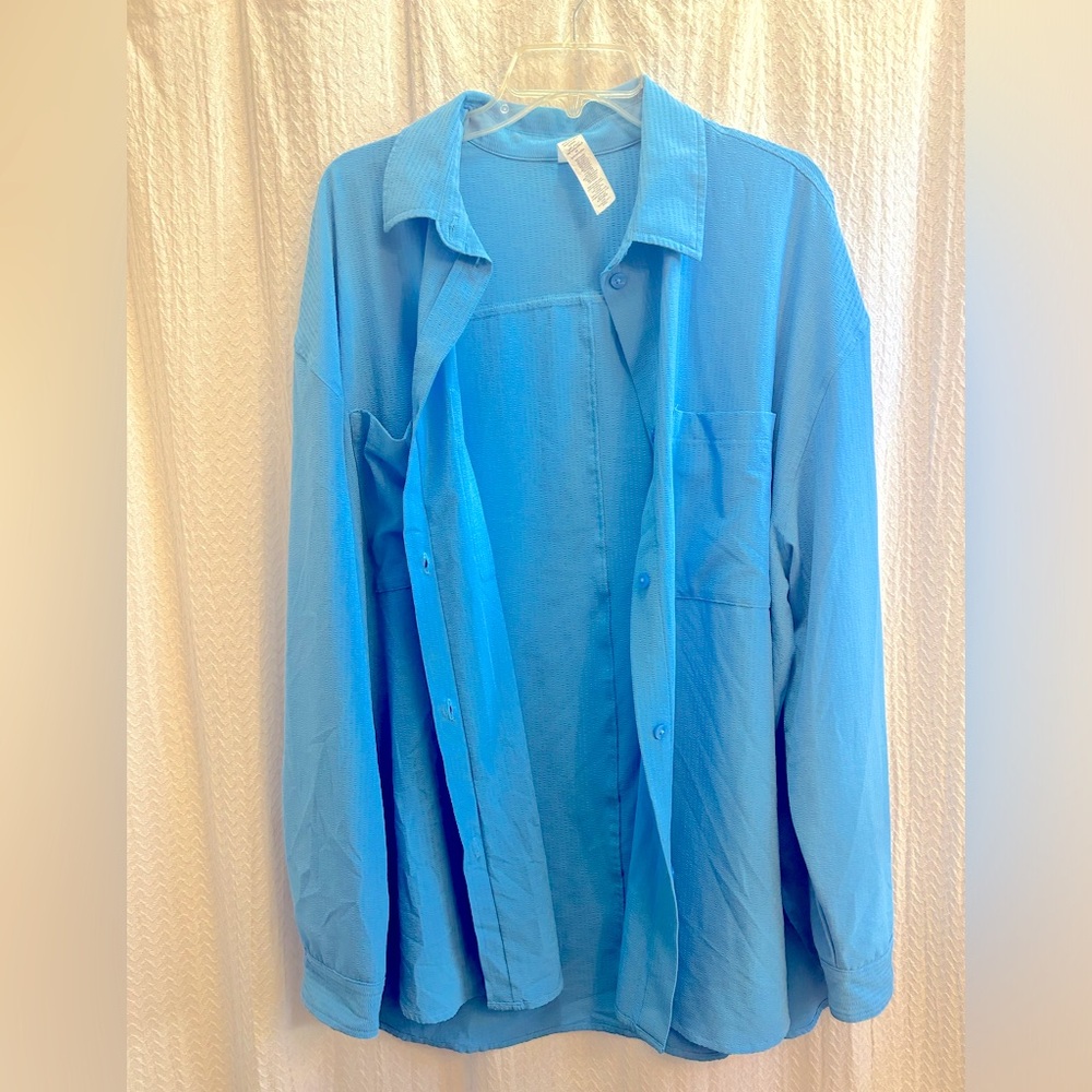 ⭐️ NWOT - Alo Dreamscape Button Down Long Sleeve